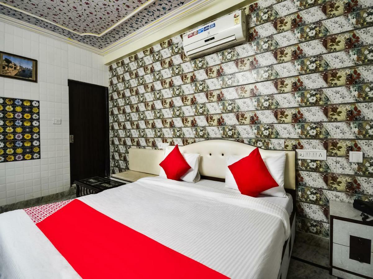 Oyo 48665 Kesar Palace Amer Dış mekan fotoğraf